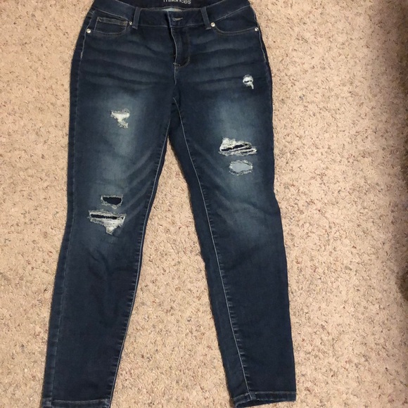 Jeans - Picture 1 of 3